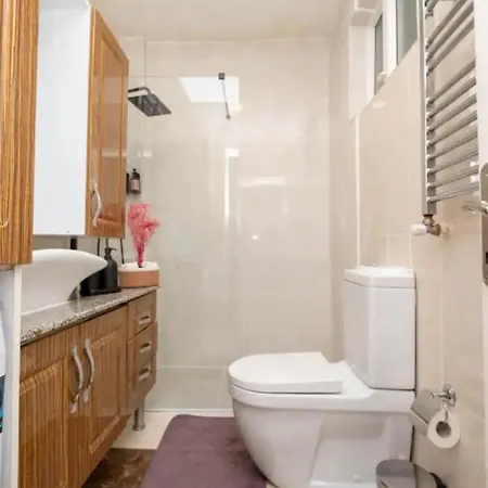 Apartment Purple *